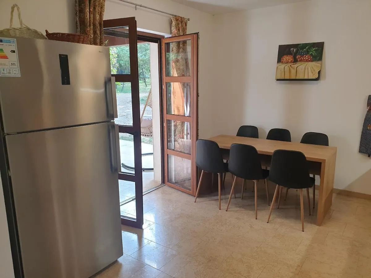 Villa Valeria Divšići 0*,